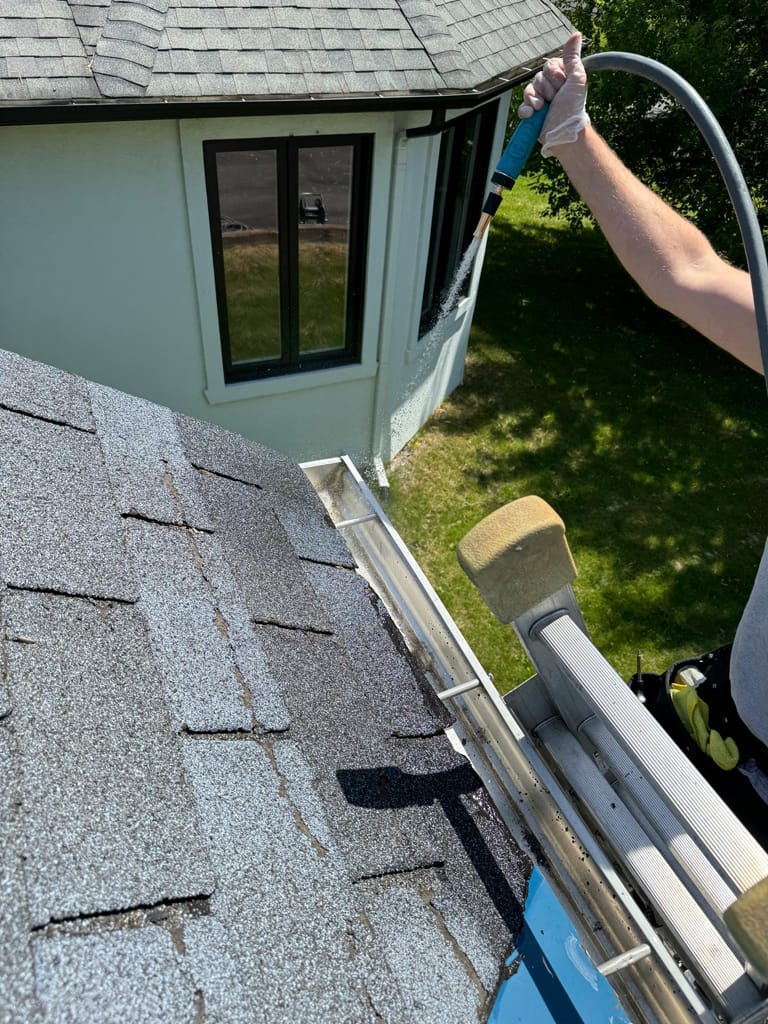 Nettoyage des gouttieres.