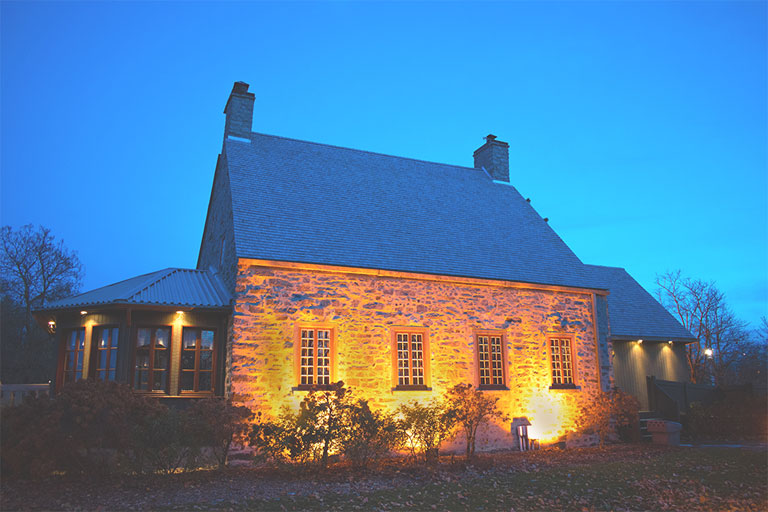 Maison ancestrale a Candiac.